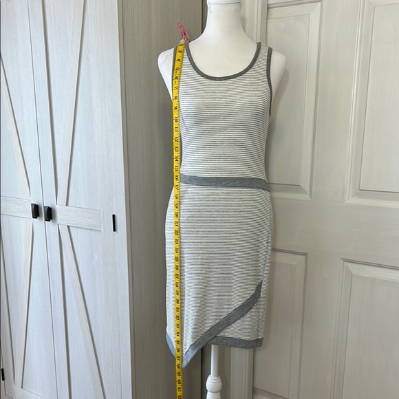Monteau White/Grey Striped Midi Tank Sz M - Picture 9 of 15